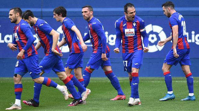 קיקה גארסיה ושחקני אייבר חוגגים (צילום: Juan Manuel Serrano Arce/Getty Images)