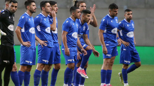 שחקני מכבי פתח תקווה (צילום: אודי ציטיאט)