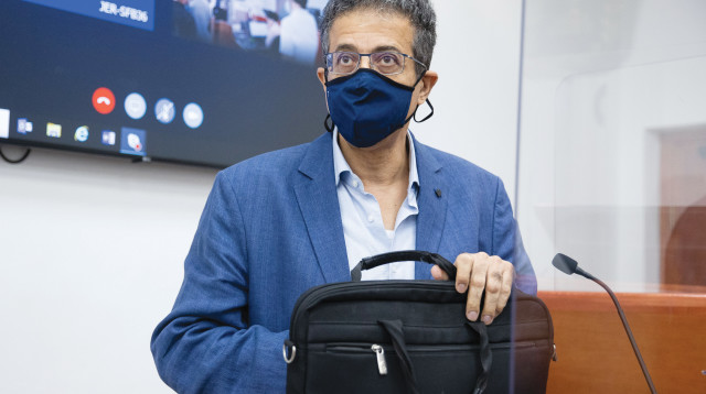 אילן ישועה, מנכ"ל וואלה לשעבר בבית המשפט (צילום: יונתן זינדל פלאש 90)