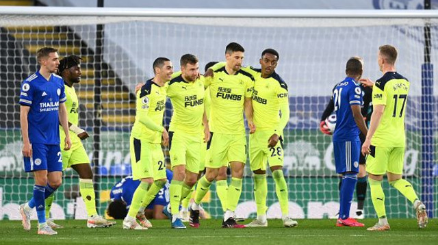 שחקני ניוקאסל חוגגים (צילום: Michael Regan/Getty Images)