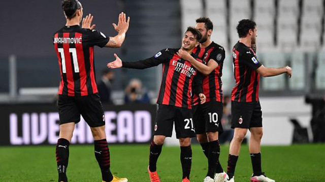 זלאטן איברהימוביץ', ברהים דיאס, שחקני מילאן (צילום: Valerio Pennicino/Getty Images)