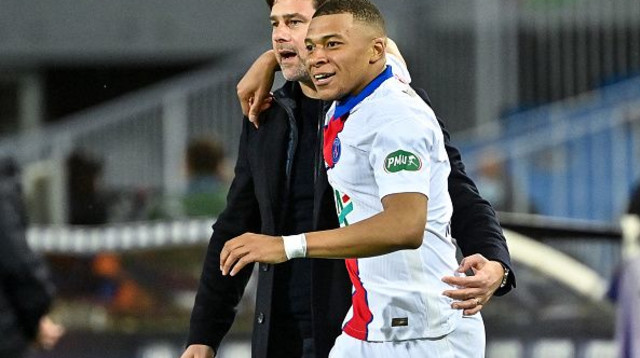 קיליאן אמבפה, מאוריסיו פוצ'טינו (צילום: Pascal GUYOT / AFP) (Photo by PASCAL GUYOT/AFP via)