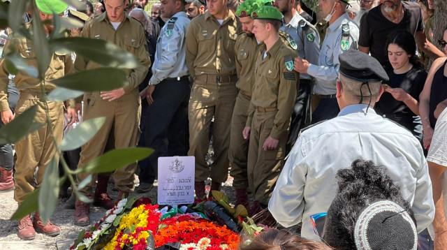 הלוויתו של עומר טביב (צילום: יואב איתיאל,שלומי גבאי,וואלה!)