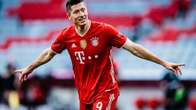 רוברט לבנדובסקי (צילום: Alexander Scheuber/Bundesliga /)