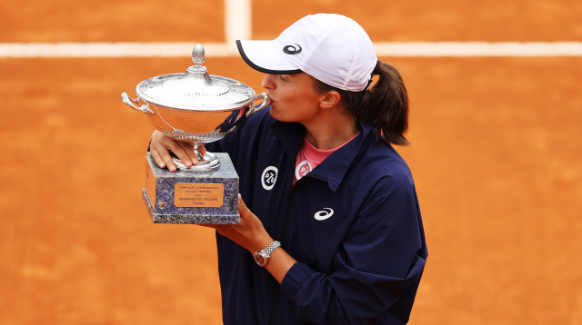איגה שביונטק חוגגת (צילום: Clive Brunskill/Getty Images)