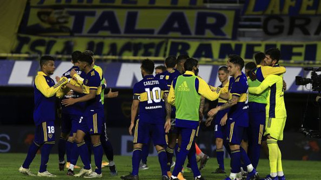 שחקני בוקה ג'וניורס חוגגים (צילום: Mariano Gabriel Sanchez/Anadolu Agency via Getty I)