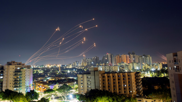 ירי הרקטות לישראל (צילום: רויטרס)