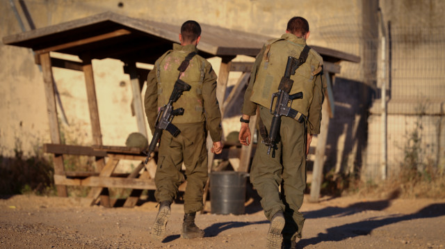 חיילים בגבול לבנון, ארכיון (למצולמים אין קשר לנאמר בכתבה) (צילום: דוד כהן, פלאש 90)