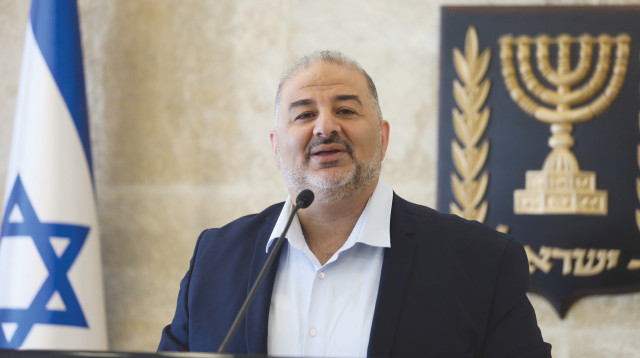 מנסור עבאס (צילום: אוליבייה פיטוסי, פלאש 90)