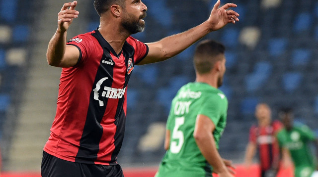 עדן בן בסט (צילום: ברני ארדוב)