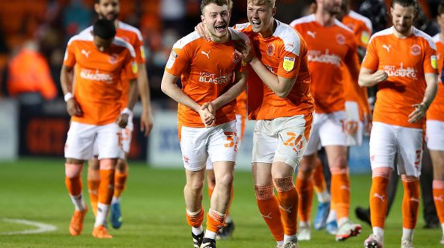 שחקני בלקפול חוגגים (צילום: Paul Greenwood - CameraSport via Getty Images)