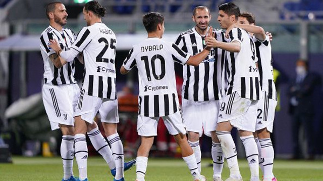 שחקני יובנטוס חוגגים (צילום: Danilo Di Giovanni/Getty Images)