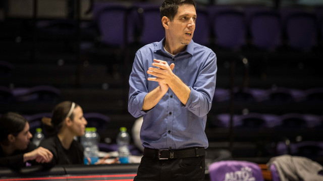 רועי אייזנברג (צילום: באדיבות מנהלת ליגת העל לנשים בכדורסל)