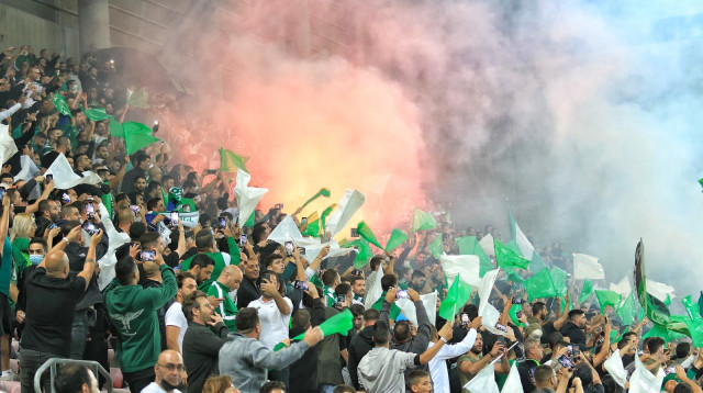 אוהדי מכבי חיפה (צילום: מאיר אבן חיים)