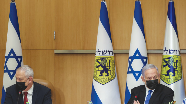 נתניהו וגנץ (צילום: עמית שבי)