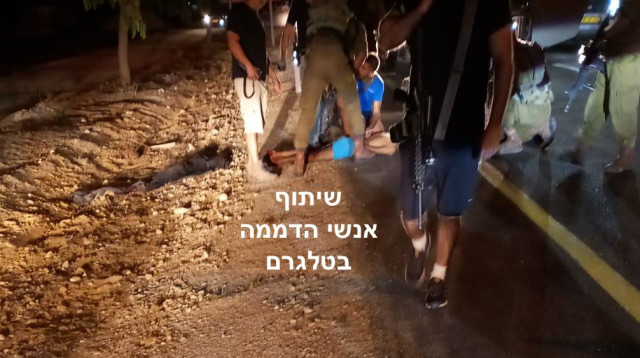 החשוד שנעצר במועצה האזורית אשכול (צילום: אנשי הדממה)