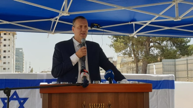 מיקי זוהר (צילום: בית אל)