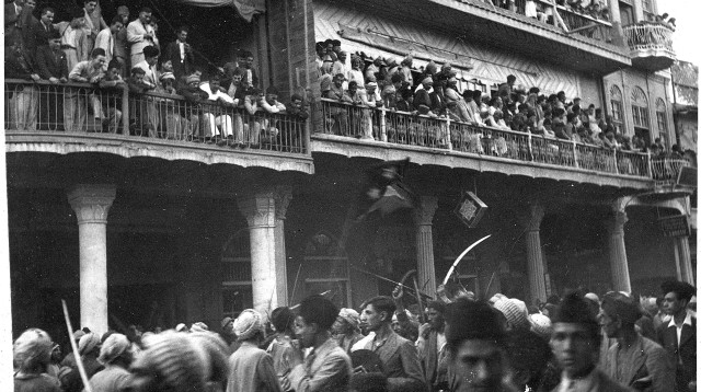 מפגינים בבגדאד, עיראק (צילום: ארכיון התמונות ע"ש שושנה ואשר הלוי, יד יצחק בן צבי)