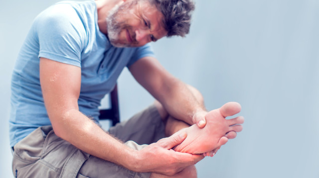 בי קיור לייזר- מקל על הכאב  (צילום: Shutterstock)