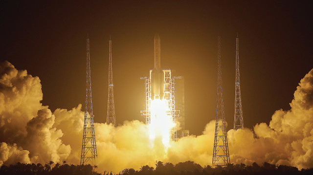 שיגור החללית הסינית (צילום: רויטרס)