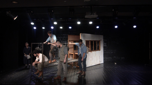 נפילתו של האגואיסט יוהאן פאצר (צילום: רון שלו)