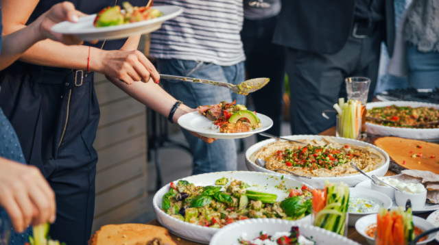 דוכני מזון (צילום: Canva)