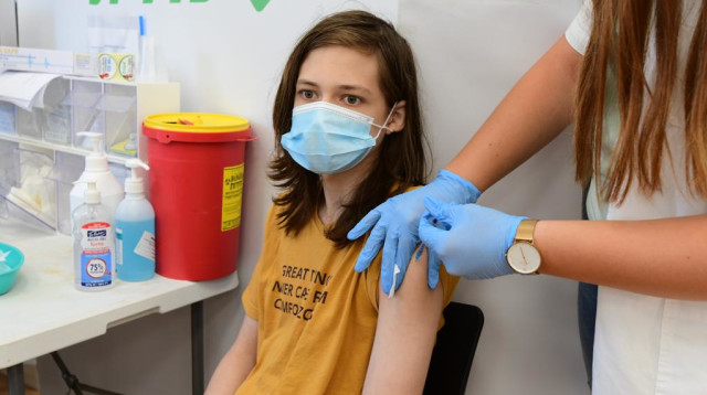 חיסון לקורונה (צילום: אבשלום ששוני)