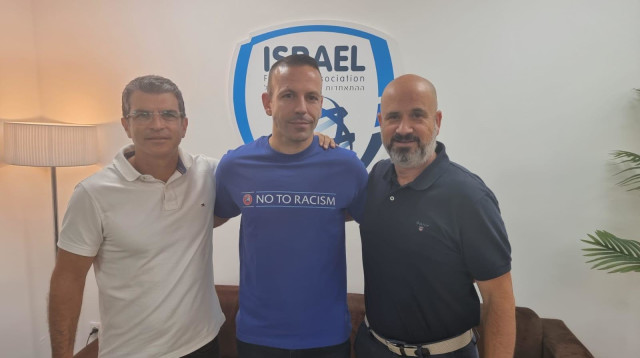 אורן חסון, אוראל גרינפלד, יריב טפר (צילום: ההתאחדות לכדורגל)