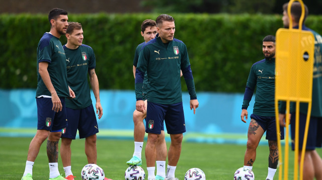 צ'ירו אימובילה ושחקני נבחרת איטליה (צילום: Claudio Villa/Getty Images)