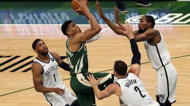 קווין דוראנט, בלייק גריפין, יאניס אנטטוקומפו (צילום: Stacy Revere/Getty Images)