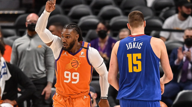 קראודר חוגג על יוקיץ' ודנבר (צילום: Dustin Bradford/Getty Images)