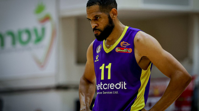 סי ג'יי האריס (צילום: מאור אלקסלסי)