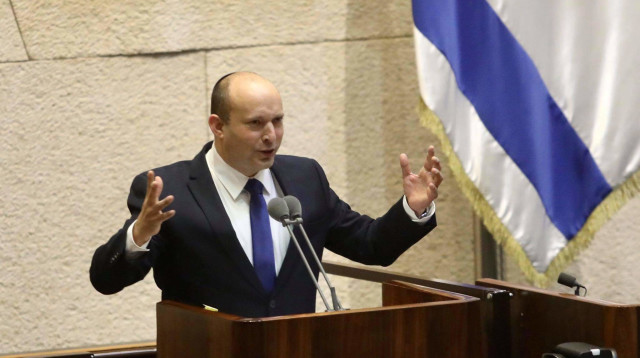 נפתלי בנט נואם במליאת הכנסת  (צילום: מרק ישראל סלם)