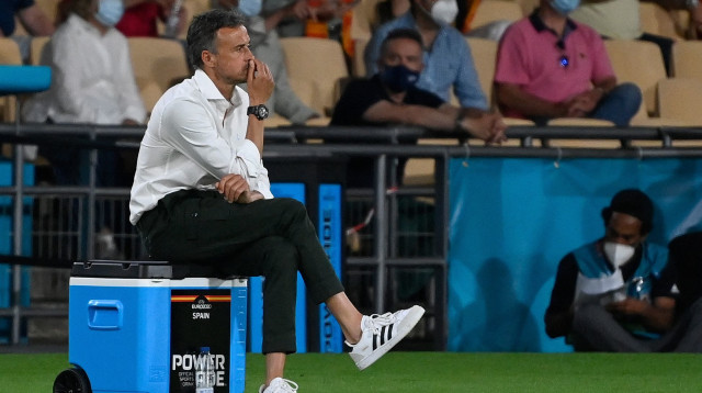 לואיס אנריקה (צילום: PIERRE-PHILIPPE MARCOU/POOL/AFP via Getty Images)