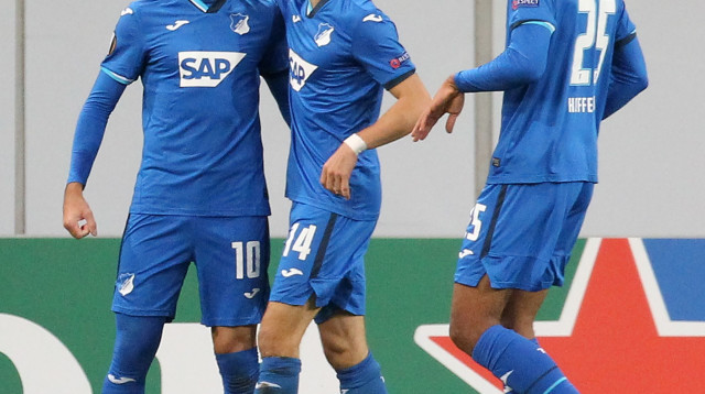 מונאס דאבור, כריסטוף באומגרטנר (צילום: DANIEL ROLAND/POOL/AFP via Getty Images)