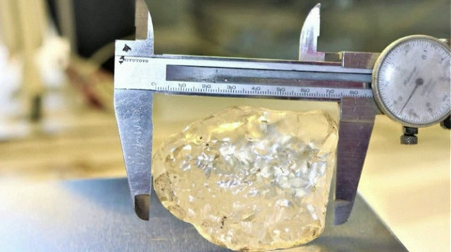 היהלום השלישי בגודלו בהיסטוריה (צילום: צילום מסך מתוך רויטרס)