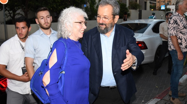 אהוד ברק ונילי פריאל (צילום: אביב חופי)