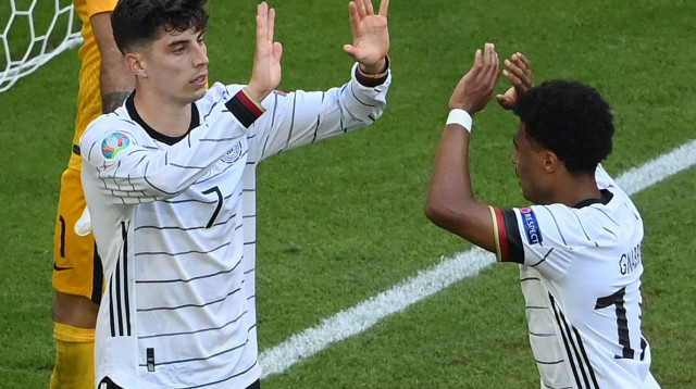 סרג' גנאברי, קאי האברץ (צילום: MATTHIAS HANGST/POOL/AFP via Getty Images)