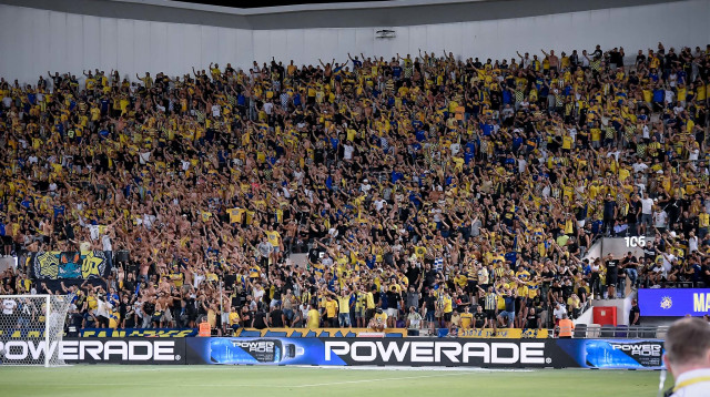 אוהדי מכבי תל אביב (צילום: אריאל שלום)