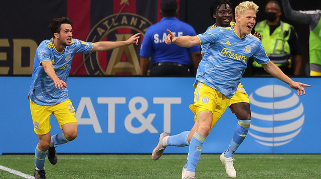 ג'ייקוב גלסנס חוגג (צילום: Kevin C. Cox/Getty Images)