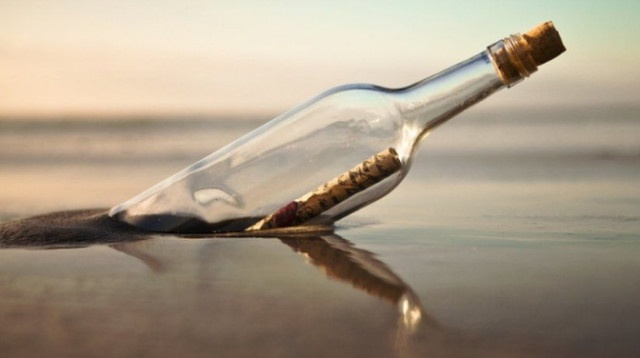 מכתב בבקבוק, אילוסטרציה (צילום: Getty images)