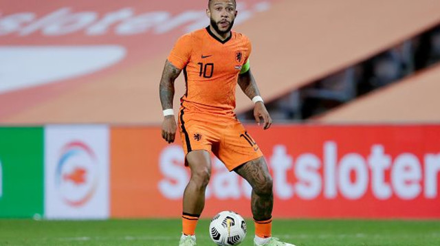 ממפיס דפאי (צילום: Eric Verhoeven/Soccrates/Getty Images)