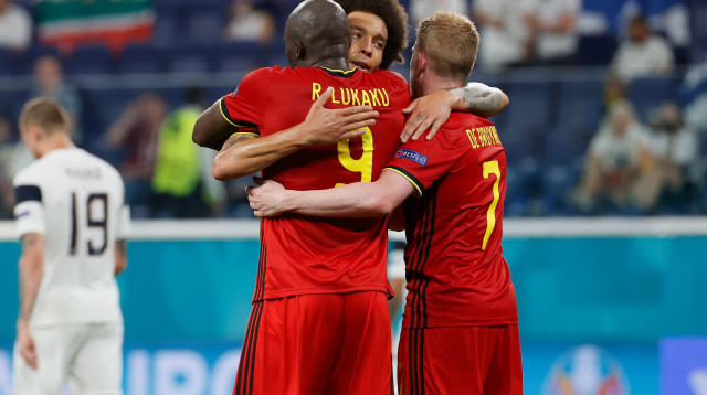 רומלו לוקאקו, קווין דה בריינה (צילום: Anatoly Maltsev - Pool/Getty Images)