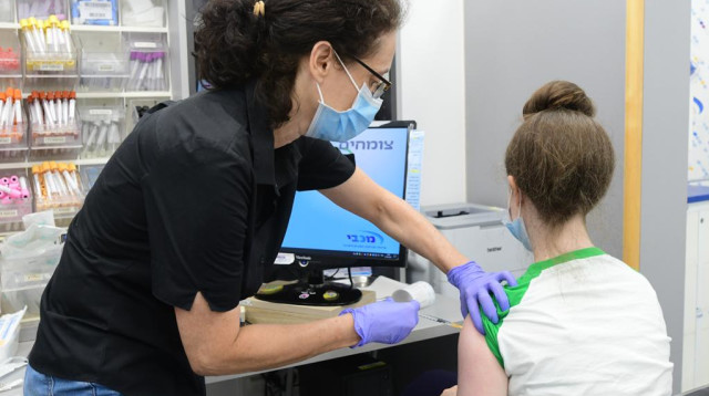 חיסוני ילדים נגד הקורונה (צילום: אבשלום ששוני)