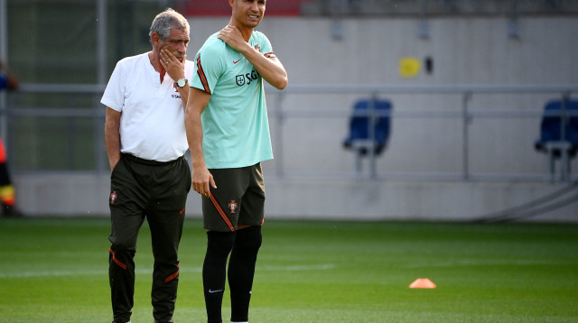 כריסטיאנו רונאלדו, פרננדו סנטוס (צילום: FRANCK FIFE/AFP via Getty Images)