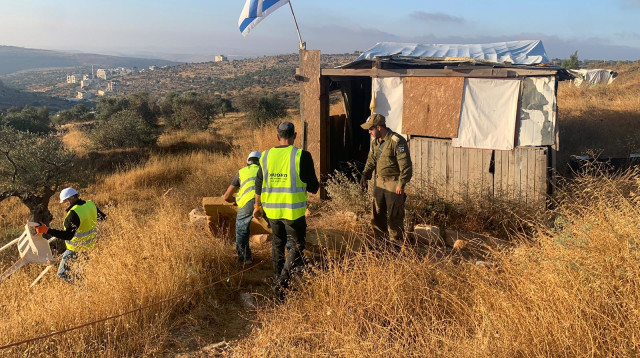 פינוי המאחז "עוז ציון" (צילום: דוברות המשטרה)