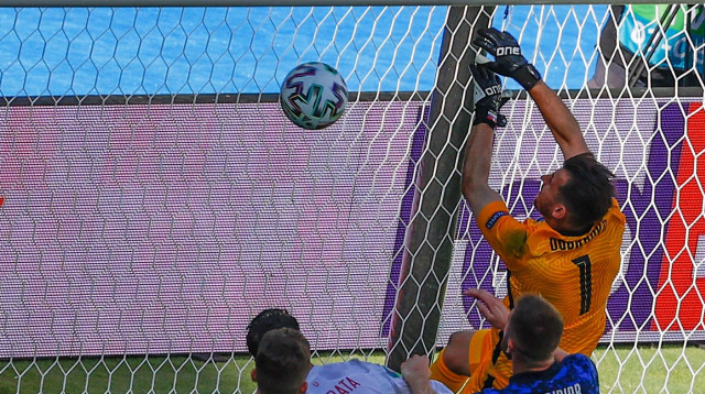 מרטין דוברבקה (צילום: JULIO MUNOZ/POOL/AFP via Getty Images)