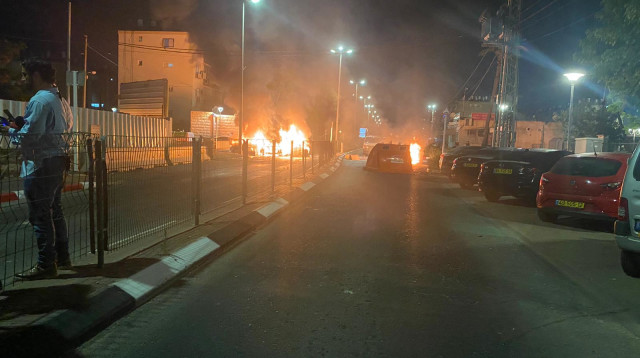 ניסיון הלינץ' במור ג'אנאשווילי בעכו (צילום: דוברות המשטרה)