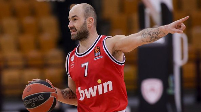 ואסיליס ספאנוליס (צילום: Panagiotis Moschandreou/Euroleague Basketball via )