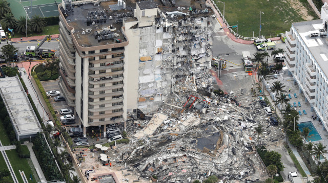 קריסת הבניין במיאמי (צילום: רויטרס)